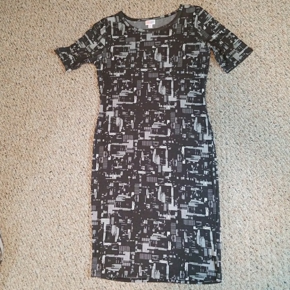 Gorgeous LulaRoe Julia GUC - Picture 3 of 6